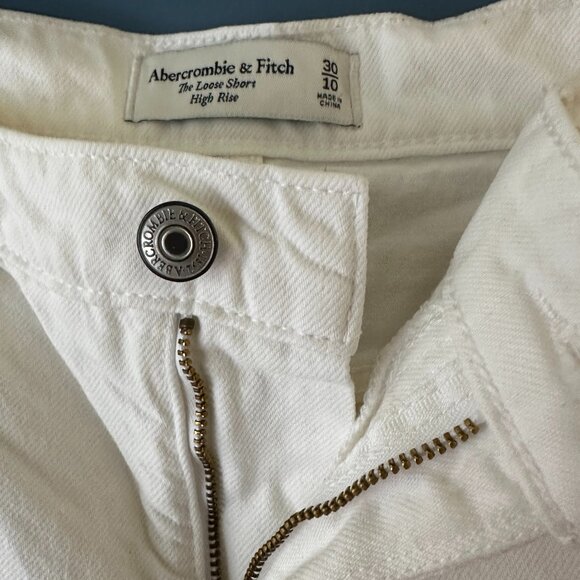 Abercrombie The High Rise Loose Short White - Size 30 - Picture 5 of 5